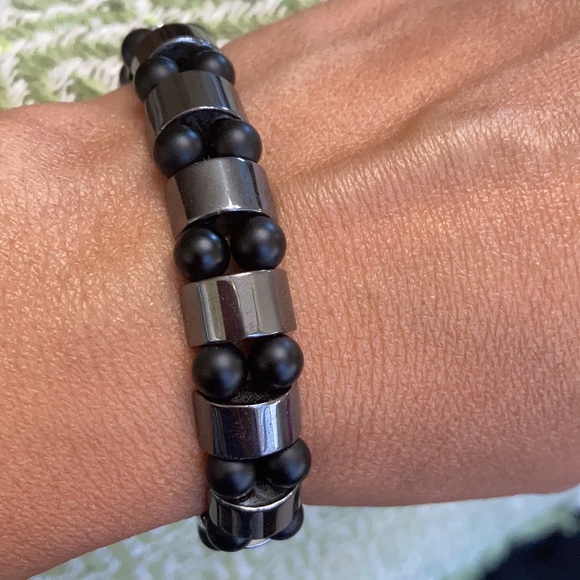 Hematite Stone Magnetic Energy Bracelet unisex - Picture 7 of 7